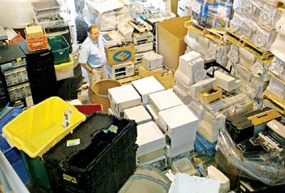 科技时代_美国每年2.5亿台电脑成垃圾 重金属危害严重