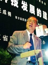 科技时代_丘成桐痛批中国学界霸权垄断扼杀后辈人才