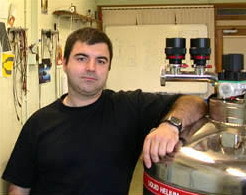 英国曼彻斯特大学两科学家获诺贝尔物理学奖